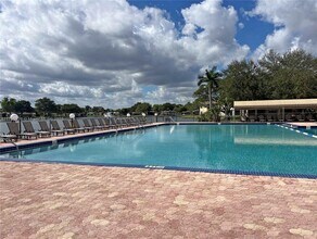 251 Berkley Rd in Hollywood, FL - Building Photo - Building Photo