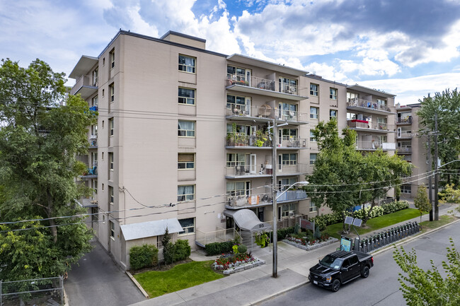 Gamble Avenue Apartments in Toronto, ON - Building Photo - Building Photo