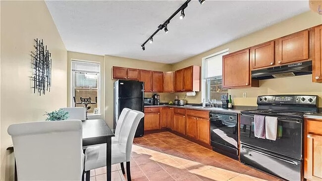 property at 1110 Bingham St