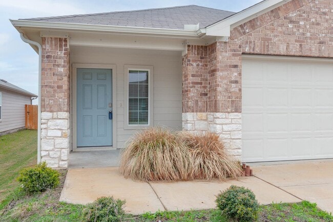 178 Euclid Ln in Uhland, TX - Building Photo - Building Photo