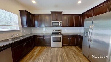 82 E Painted Way in Clayton, NC - Building Photo - Building Photo