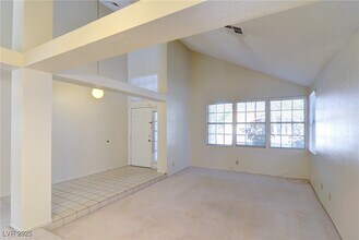 217 S White Cloud Cir in Henderson, NV - Building Photo - Building Photo