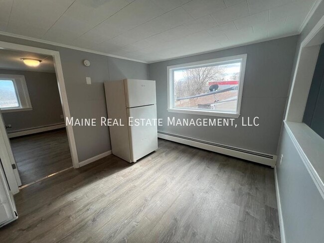 159 College Ave in Waterville, ME - Building Photo - Building Photo