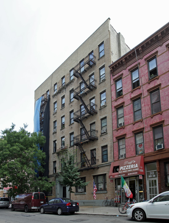 314 S 3rd St in Brooklyn, NY - Building Photo