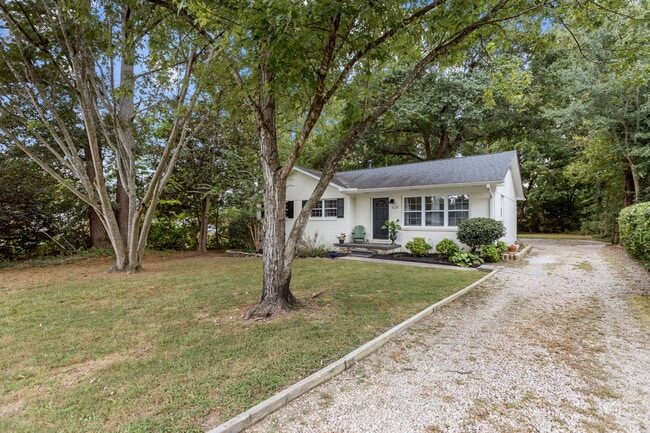 1028 Greenwich St in Raleigh, NC - Building Photo - Building Photo