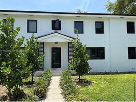 430 Malaga Ave in Coral Gables, FL - Building Photo