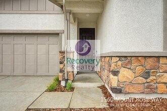 1560 Mount Rose Ln in Lincoln, CA - Building Photo - Building Photo