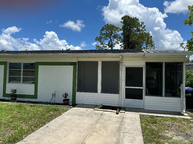 5760 Gallatin Ln in North Port, FL - Building Photo