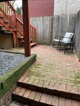 32 1/2 8th St NE in Washington, DC - Foto de edificio - Building Photo