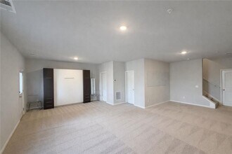 766 Woodstock Grove Dr in Woodstock, GA - Foto de edificio - Building Photo