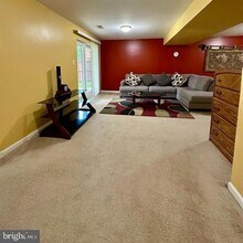 9215 Stephanie St in Manassas Park, VA - Building Photo - Building Photo
