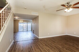 4325 W Solano Dr N in Glendale, AZ - Foto de edificio - Building Photo