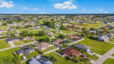 1417 NE 17th Ave in Cape Coral, FL - Foto de edificio - Building Photo