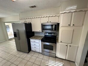 733 Toni Dr in Hurst, TX - Building Photo - Building Photo