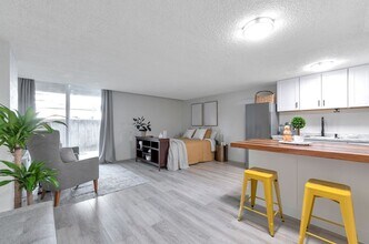 2500 S York St in Denver, CO - Foto de edificio - Building Photo