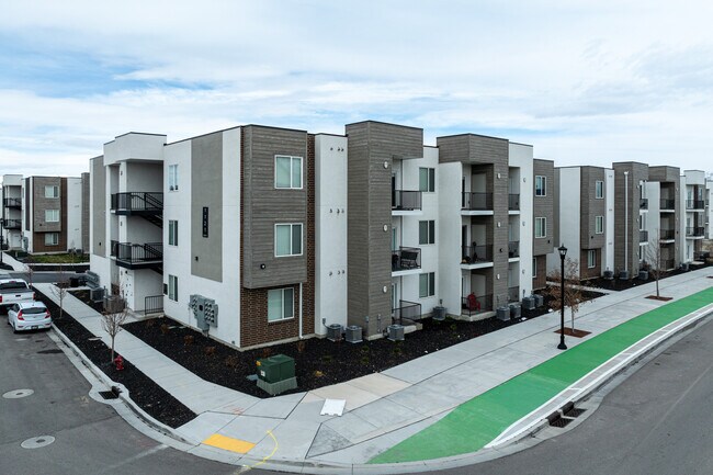 1125 W 250 S in American Fork, UT - Building Photo - Building Photo