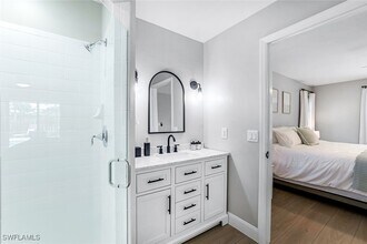 45 Wickliffe Dr in Naples, FL - Building Photo - Building Photo