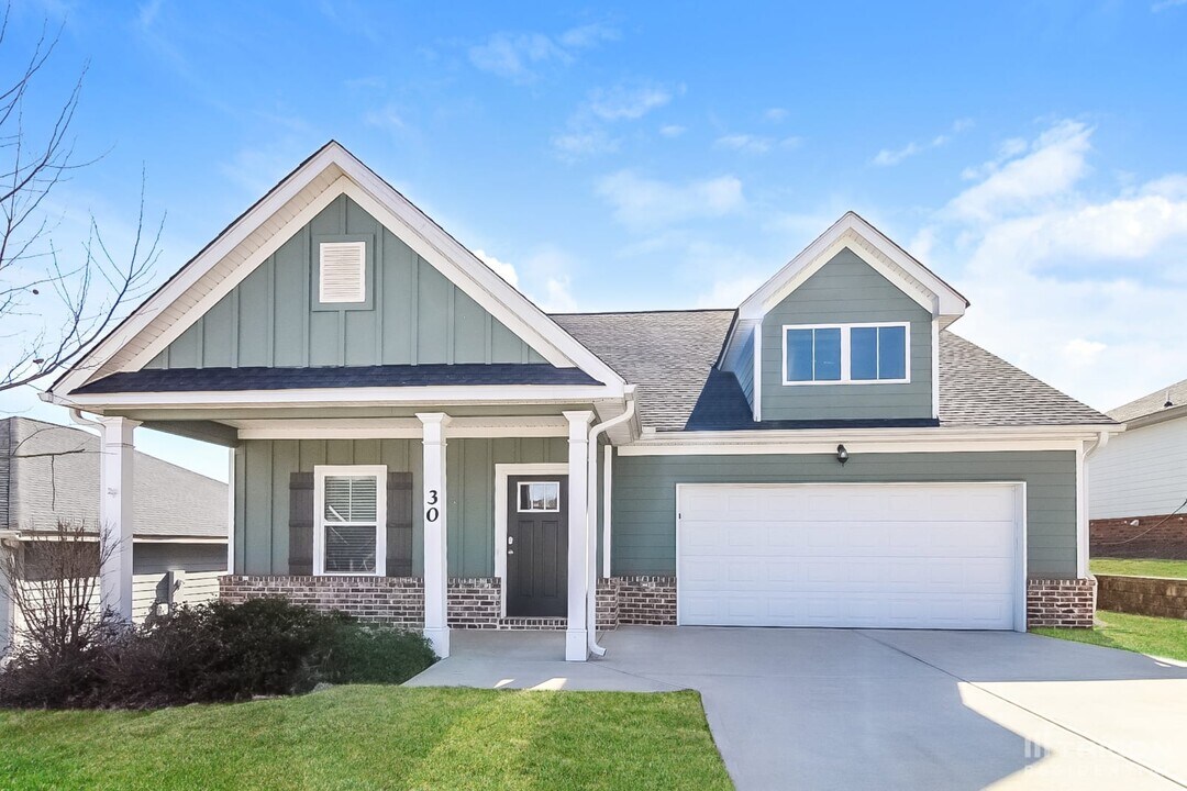 30 Heard Ln in Covington, GA - Building Photo