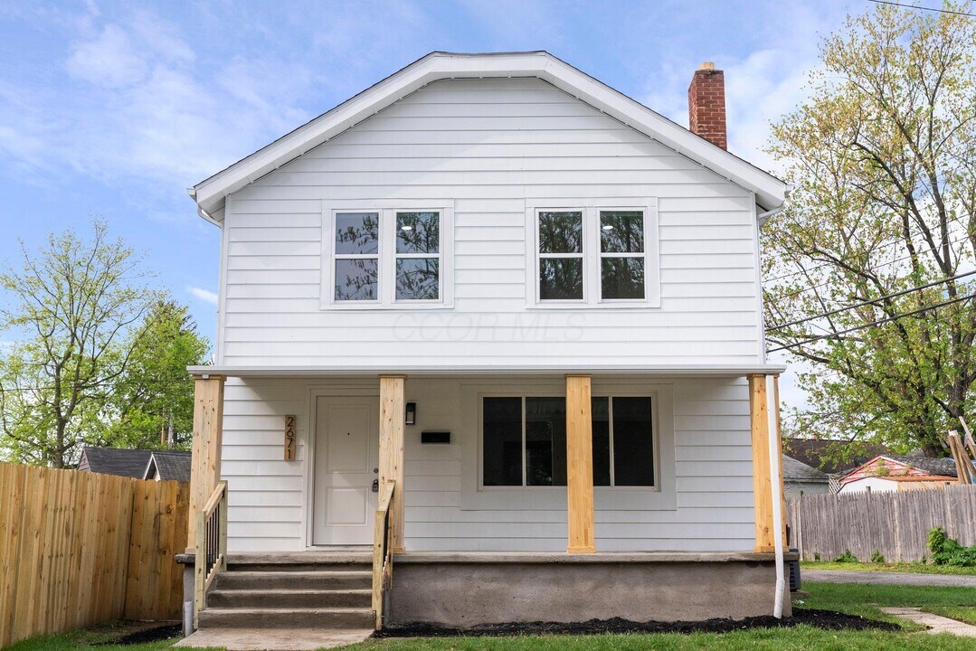 2671 Whitehead Rd in Columbus, OH - Building Photo