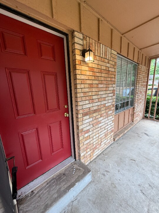 4803 S Utica Ave in Tulsa, OK - Foto de edificio