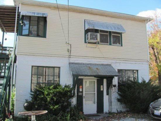 608 N Springer St, Unit 608-1/2 N Springer A in Carbondale, IL - Building Photo