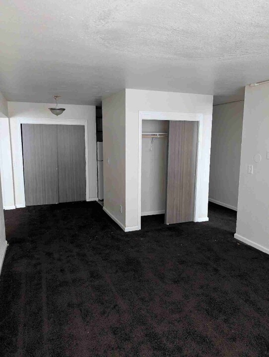 2900 W Highland Blvd in Milwaukee, WI - Building Photo