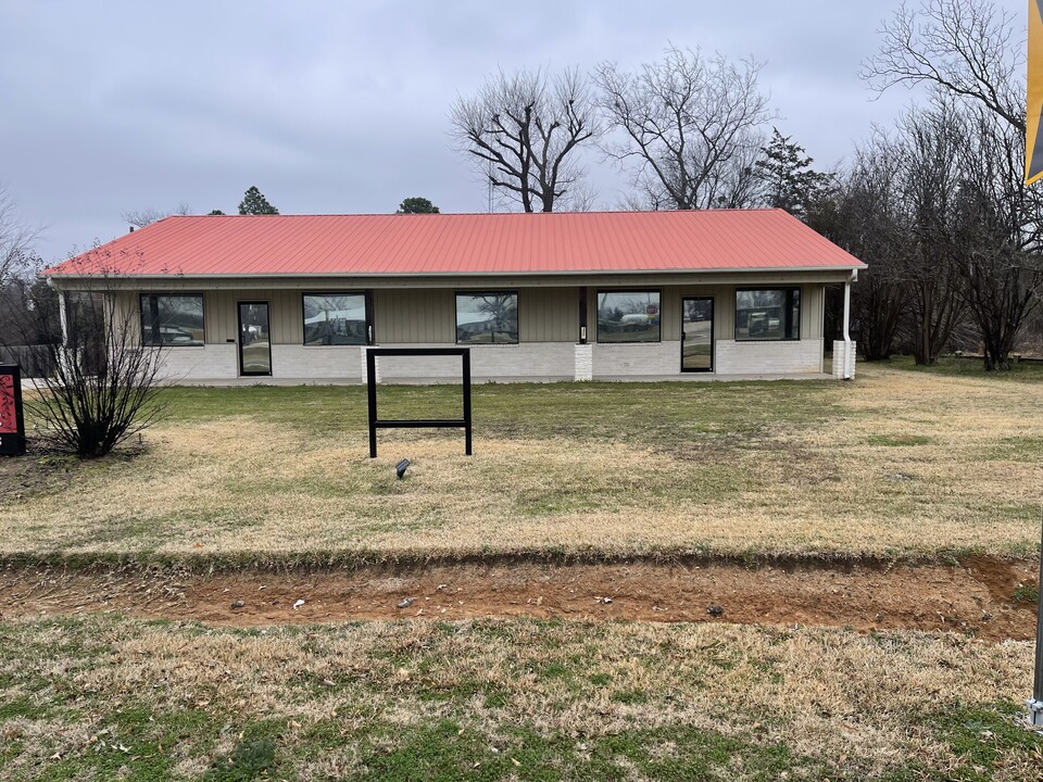 479 Quitman St in Emory, TX - Foto de edificio