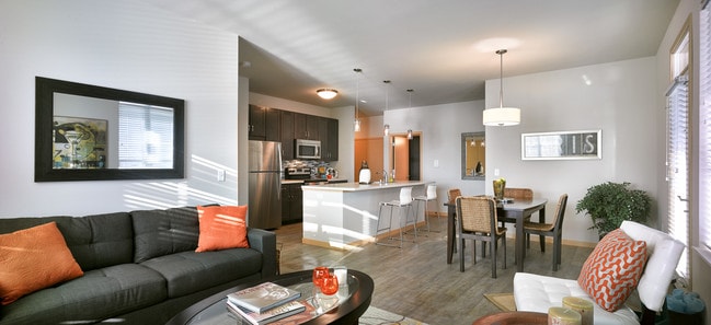 Turnberry Apartments in Fitchburg, WI - Building Photo - Building Photo