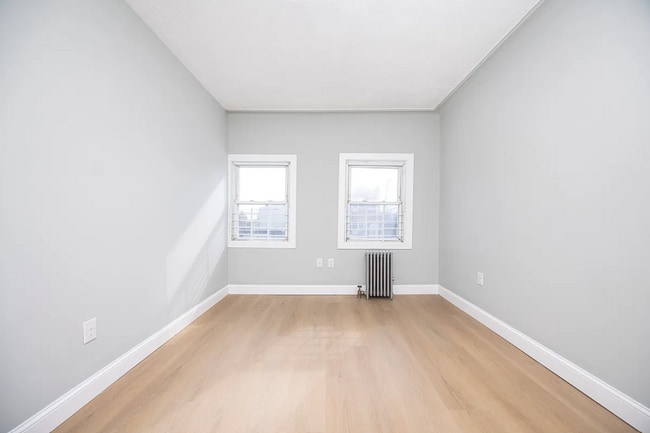 667 Glenmore Ave, Unit A in Brooklyn, NY - Building Photo - Building Photo