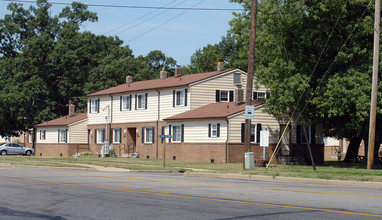 Beacon Heights Apartments in South Bend, IN - Building Photo - Building Photo