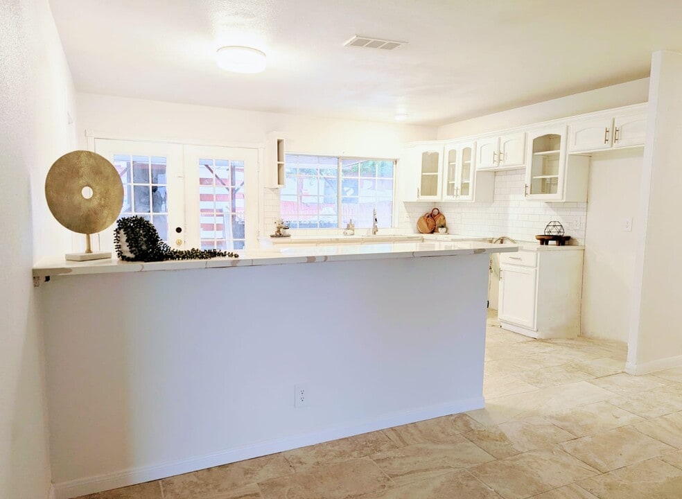 7622 Glen Vista Dr in San Antonio, TX - Building Photo