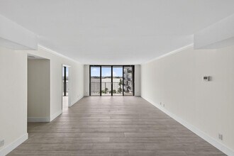 3800 Washington Rd in West Palm Beach, FL - Foto de edificio - Building Photo