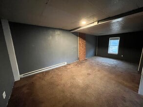 33 W Commerce St, Unit # B in Chambersburg, PA - Building Photo - Building Photo