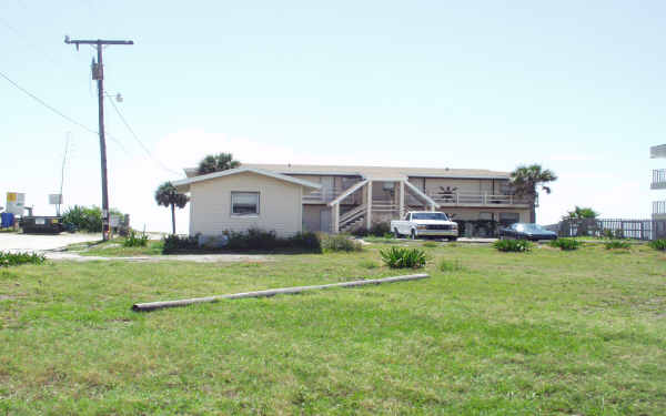 101 E Sunny in Cocoa Beach, FL - Building Photo