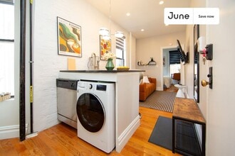 826 9th Ave, Unit 5RN in New York, NY - Building Photo - Building Photo