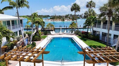 999 Inlet Cir in Venice, FL - Building Photo - Building Photo