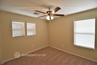 1450 S Longspur Ln in Gilbert, AZ - Building Photo - Building Photo