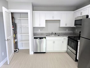 Auburn Meadows Apartments in Auburn, MI - Building Photo - Building Photo