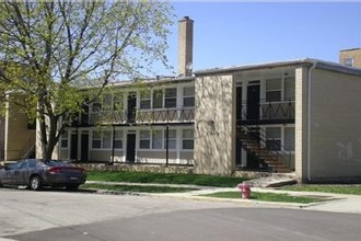 2034-2044 W Hood Ave in Chicago, IL - Building Photo - Building Photo