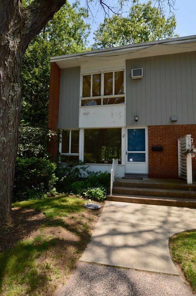 83 North Lake Dr in Hamden, CT - Building Photo - Building Photo