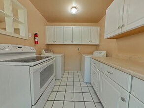 446 NW Kings Blvd in Corvallis, OR - Foto de edificio - Building Photo