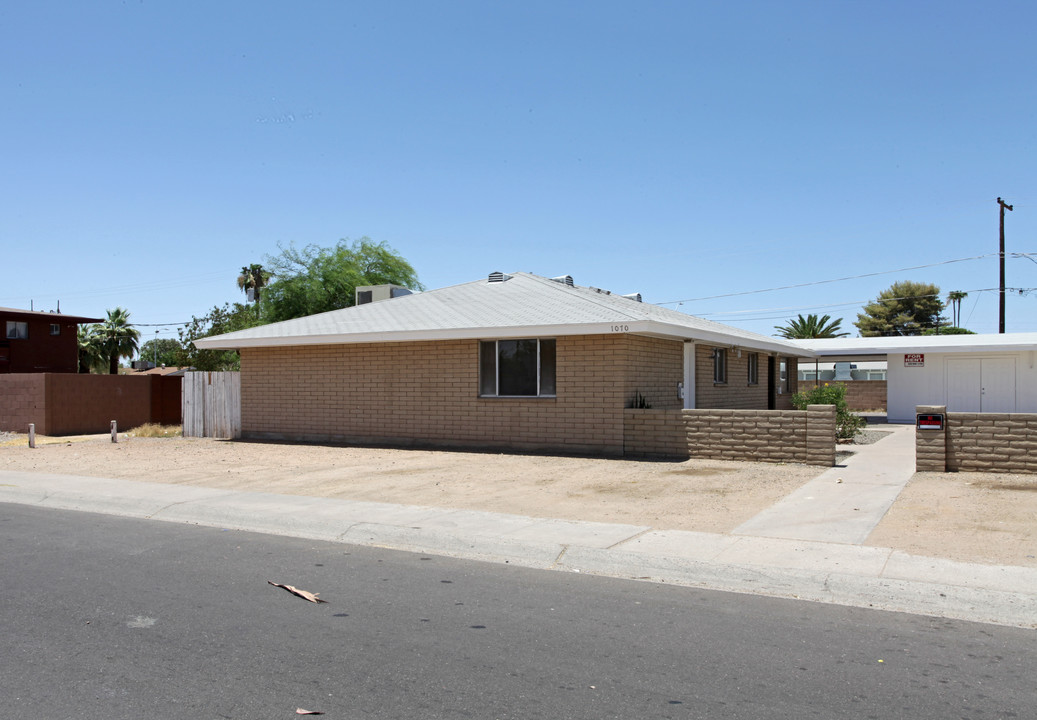 1070 N California in Chandler, AZ - Building Photo