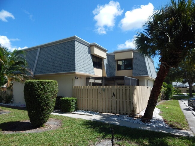 748 NW 29th Ave in Delray Beach, FL - Building Photo - Building Photo