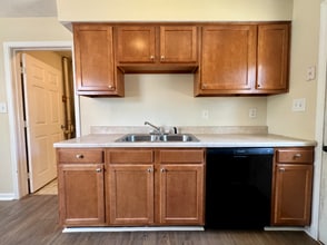 912 Sharon Dr in Jeffersonville, IN - Building Photo - Building Photo