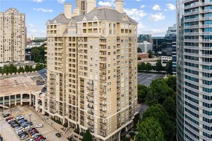 3334 Peachtree Rd NE in Atlanta, GA - Building Photo