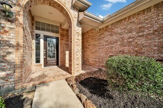 25604 Southwood Oaks Ct in Porter, TX - Building Photo - Building Photo