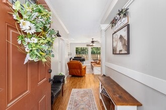 5102 Natural Bridge Dr in Houston, TX - Building Photo - Building Photo