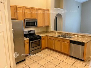 9718 Bay Colony Dr in Riverview, FL - Building Photo - Building Photo