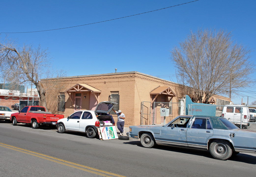 812 Oregon St in El Paso, TX - Building Photo