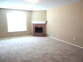 1720 Triumph Trl in Arlington, TX - Building Photo - Building Photo